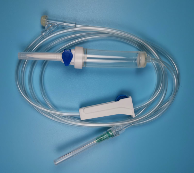 IV set-62mm chamber Y site luer lock with needle.jpg